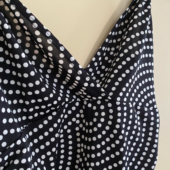 Le Chateau Form Fitting Midi Dress - Picture 7 of 7